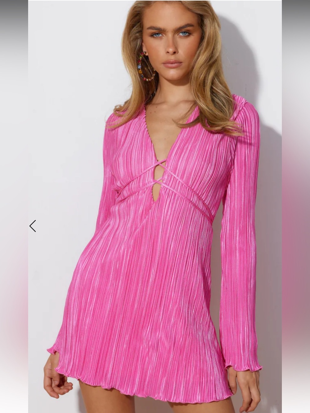 Hello Molly pink horizons meet plisse  V-Neck Dress. Large (8)